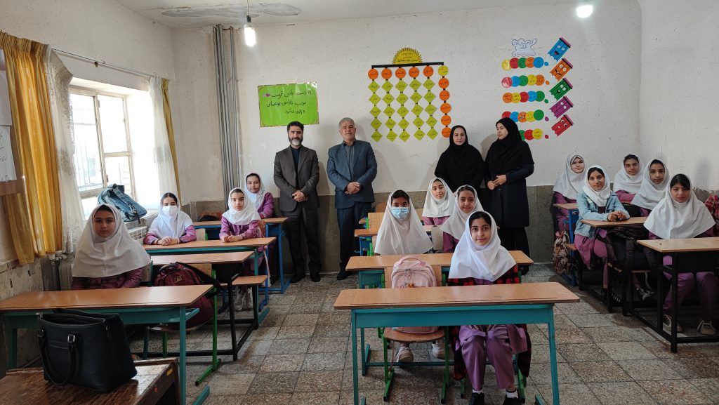 سرپرست آموزش و پرورش شهرستان بویراحمد از مدارس شهر یاسوج بازدید کرد